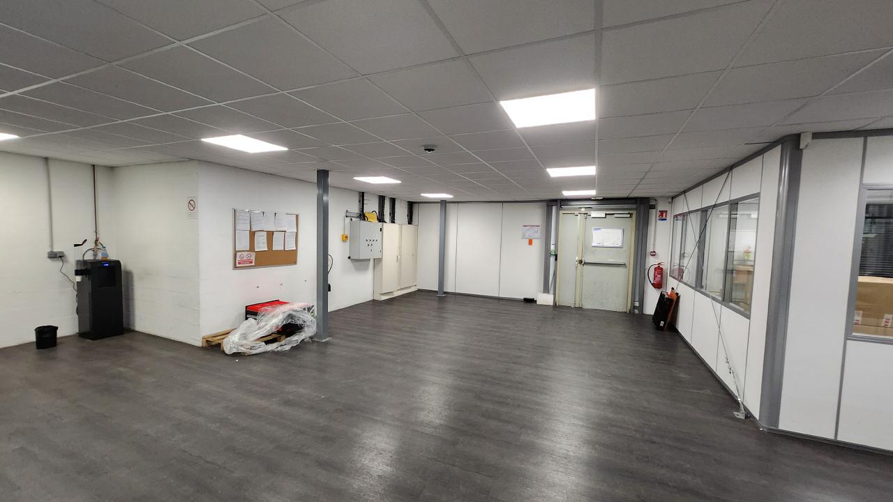 Location local d'activité Ferrières-en-Brie Seine-et-Marne OLACT2422494 3