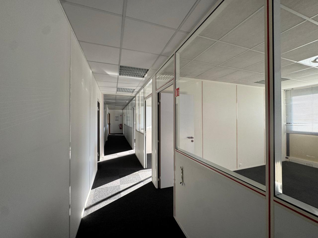 Location bureau Meyreuil Bouches-du-Rhône OLBUR2528805 4