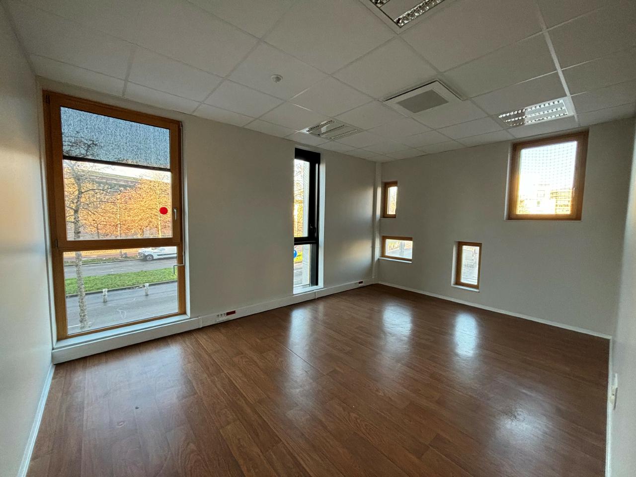 Location bureau Rouen Seine-Maritime OLBUR2200799 2