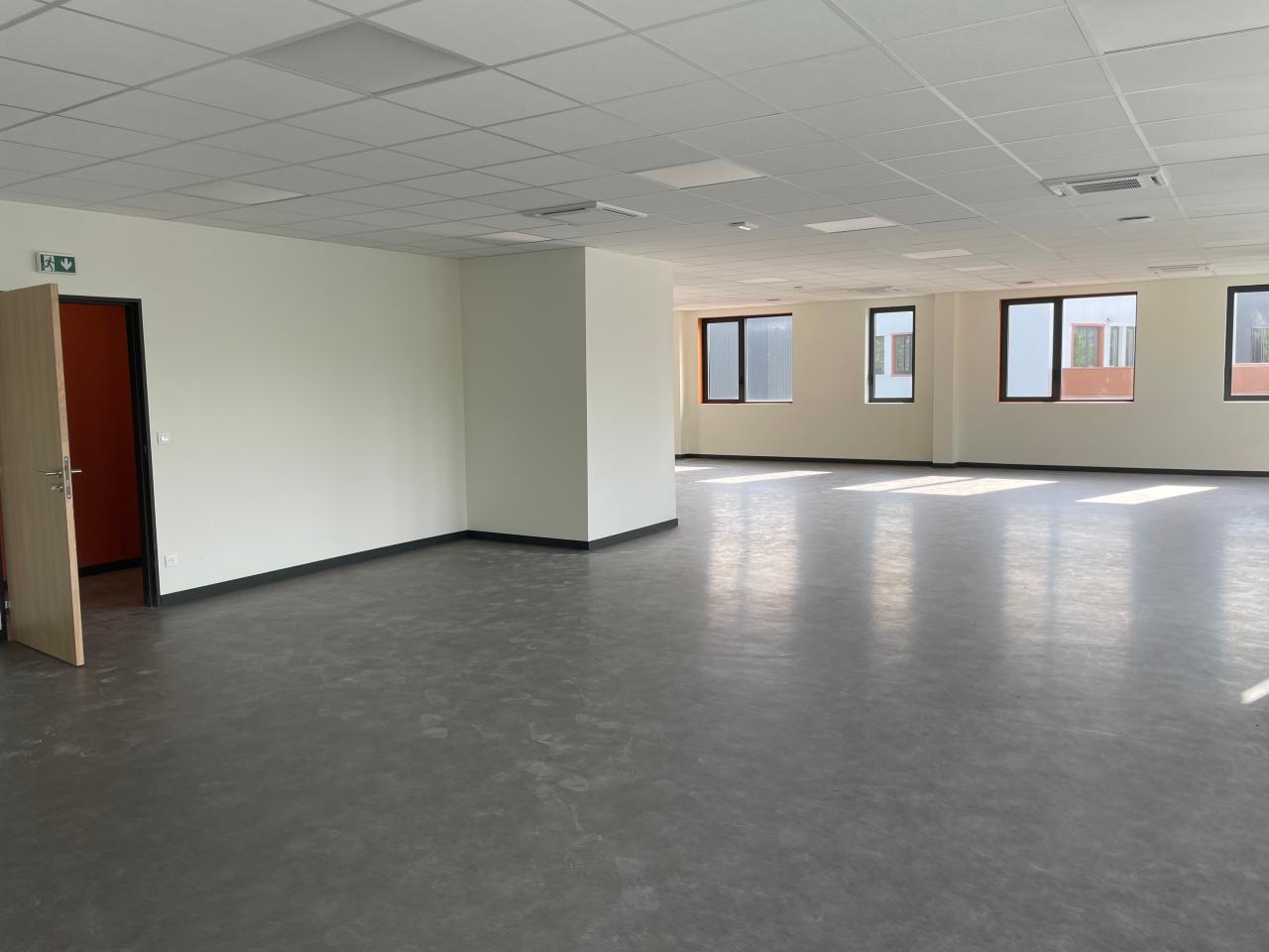 Vente bureau Méry Savoie OVBUR2423551 4