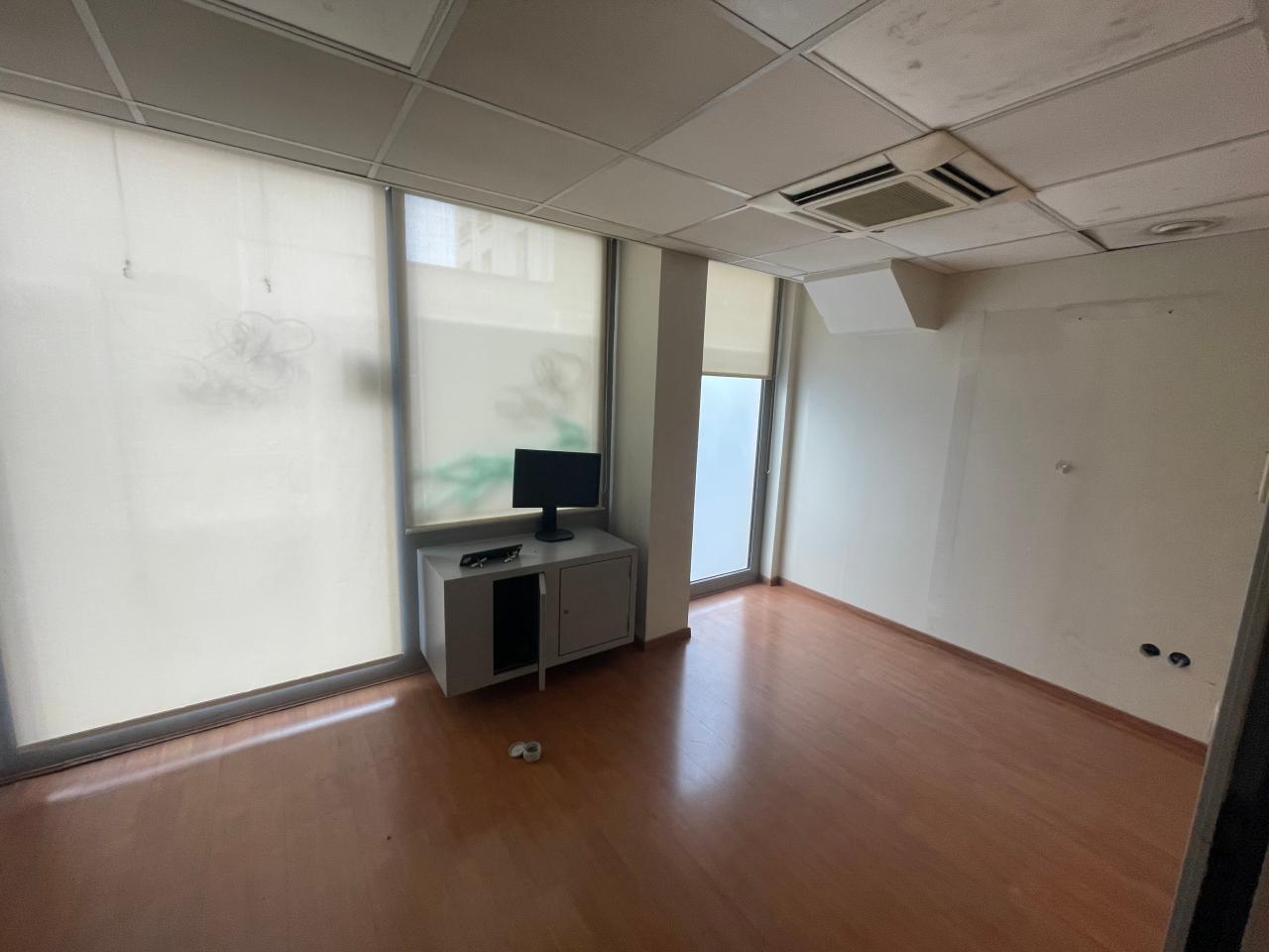 Location bureau Montreuil Seine-Saint-Denis OLBUR2537230 3