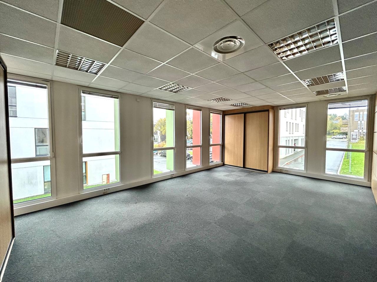 Vente bureau Chartres-de-Bretagne Ille-et-Vilaine OVBUR2536513 2