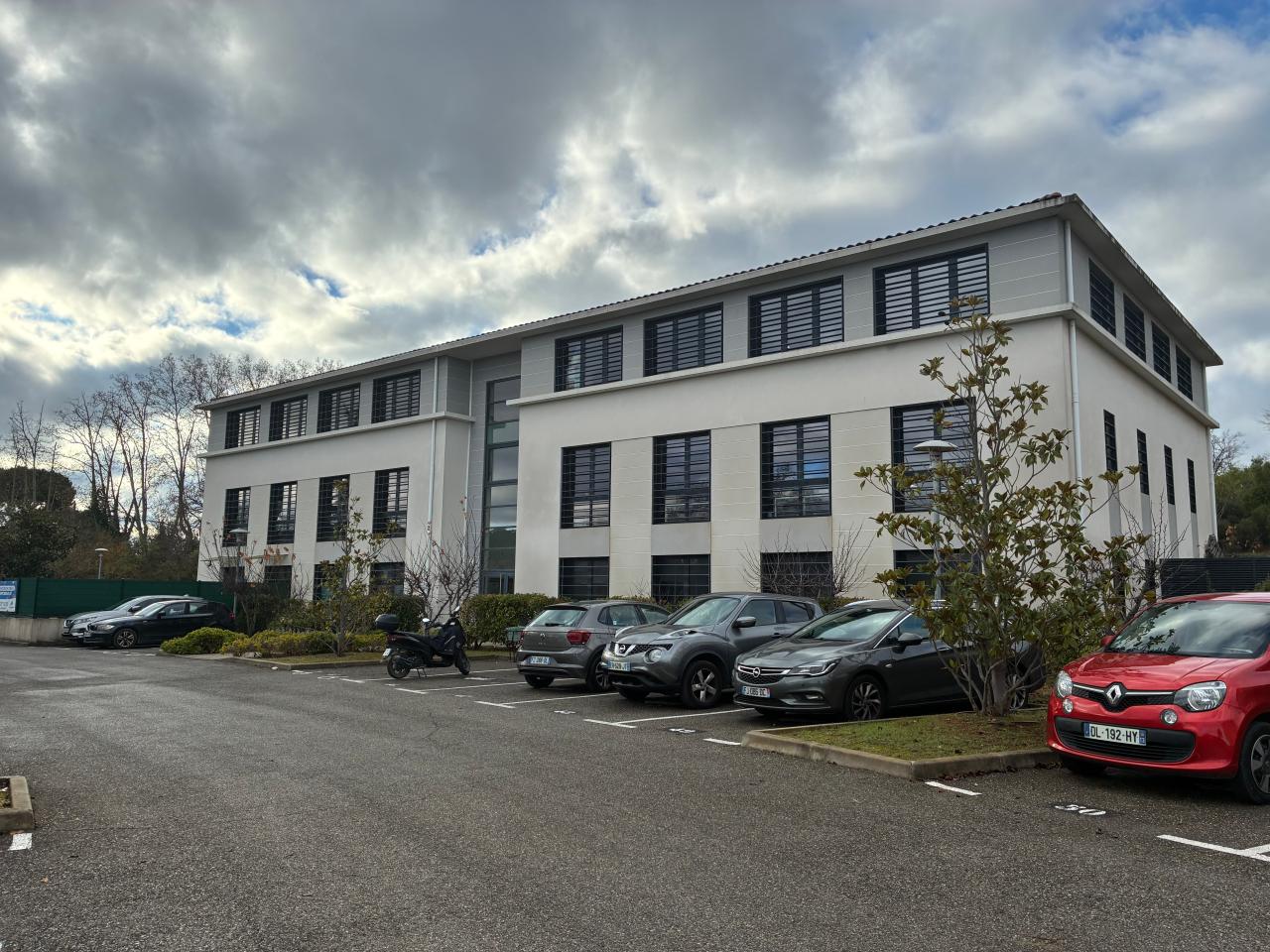 Location bureau Aix-en-Provence Bouches-du-Rhône OLBUR2531599 1