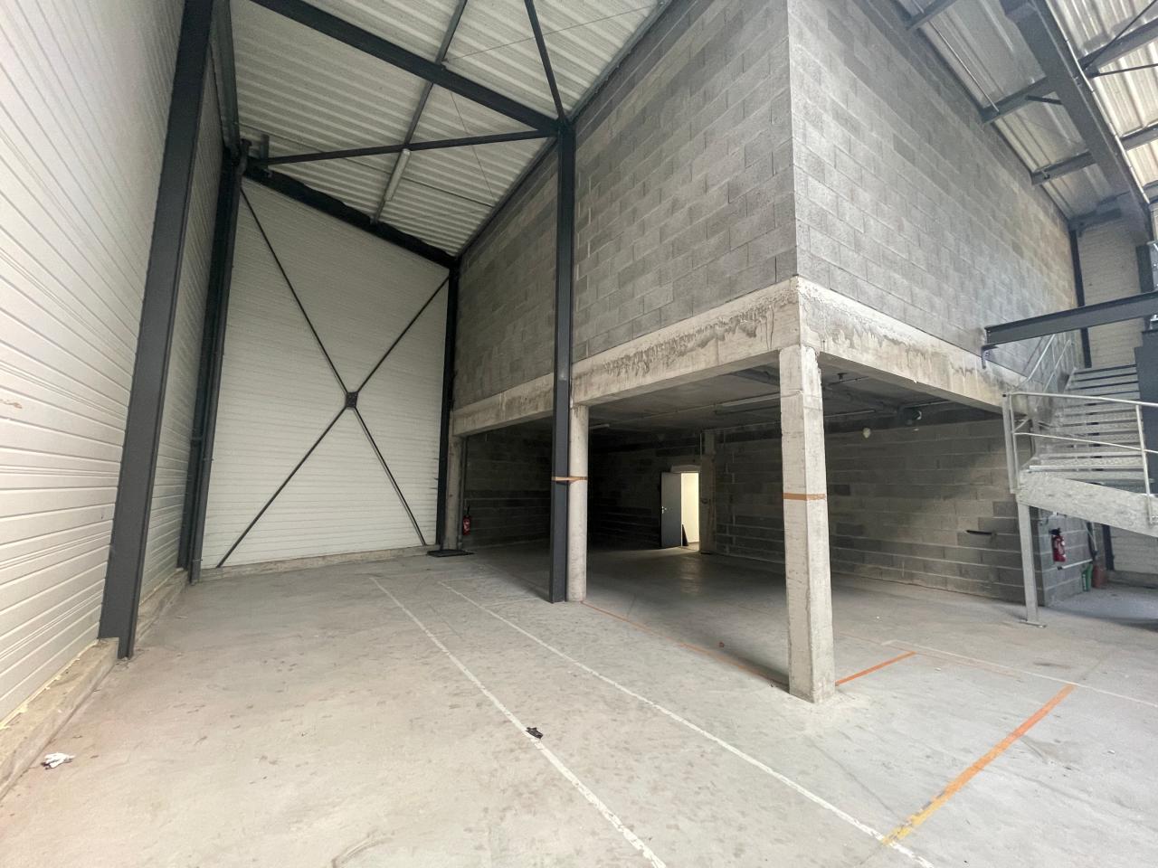 Location local d'activité Noyal-Châtillon-sur-Seiche Ille-et-Vilaine OLACT2536796 2