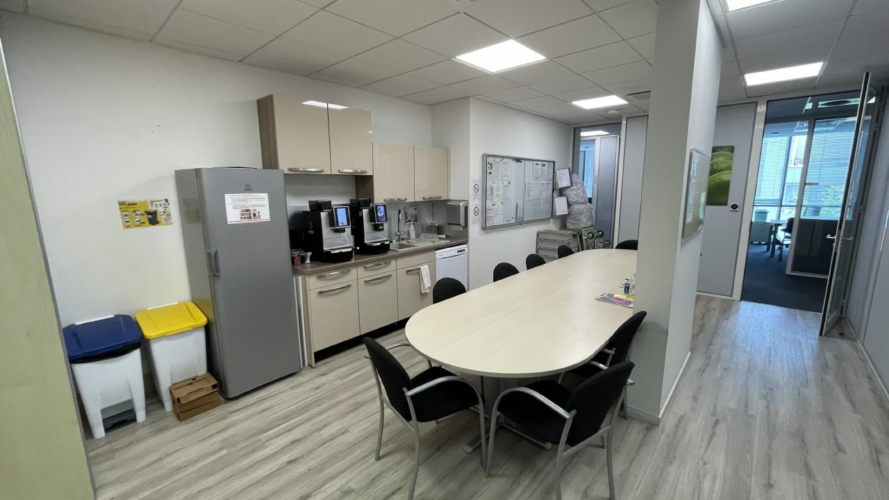 Location bureau Tours Indre-et-Loire OLBUR2310244 2