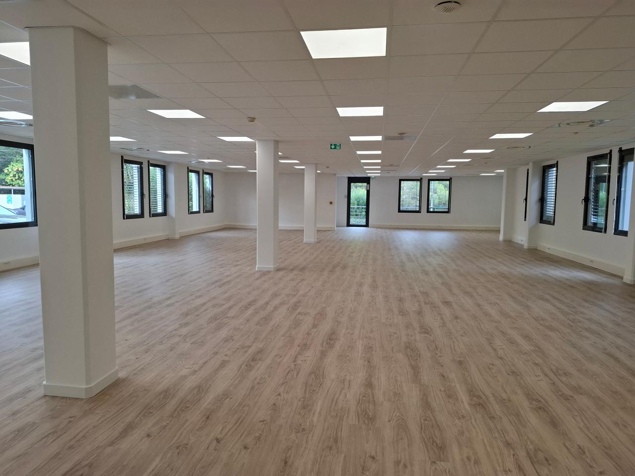 Location bureau Meyreuil Bouches-du-Rhône OLBUR2528805 1