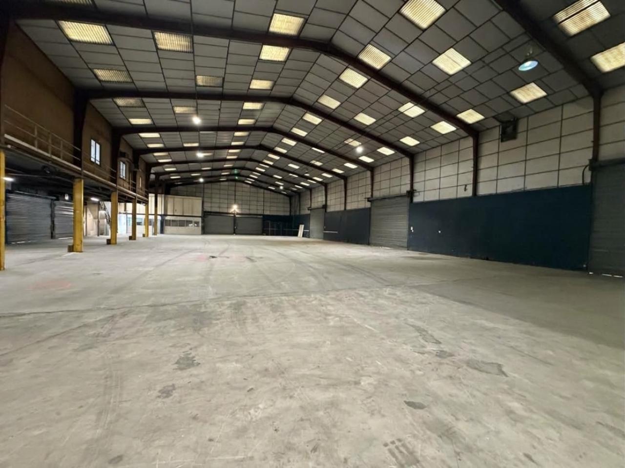 Location local d'activité Fleury-les-Aubrais Loiret OLACT2646171 2