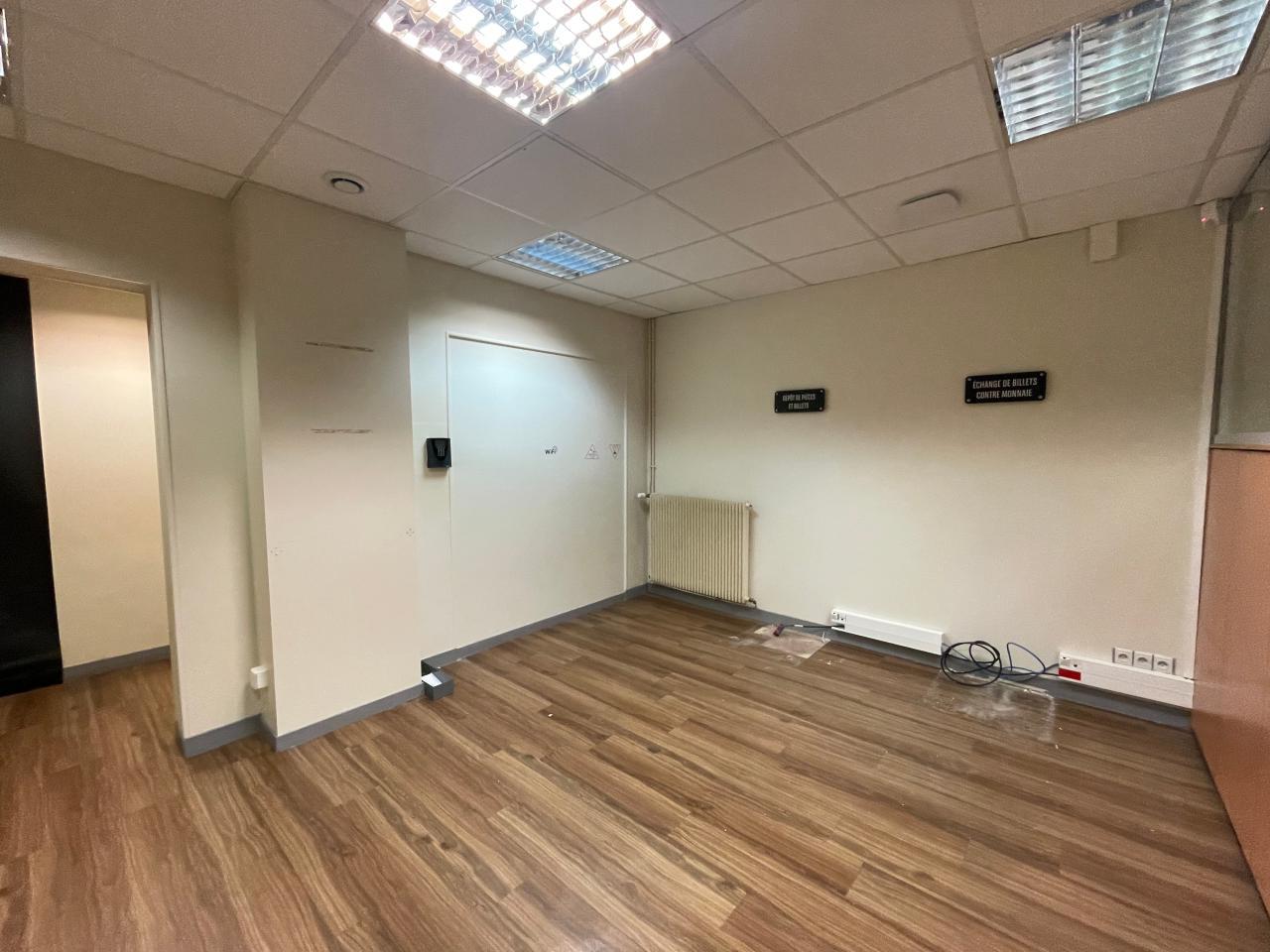 Vente bureau Aire-sur-la-Lys Pas-de-Calais OVBUR2638303 4