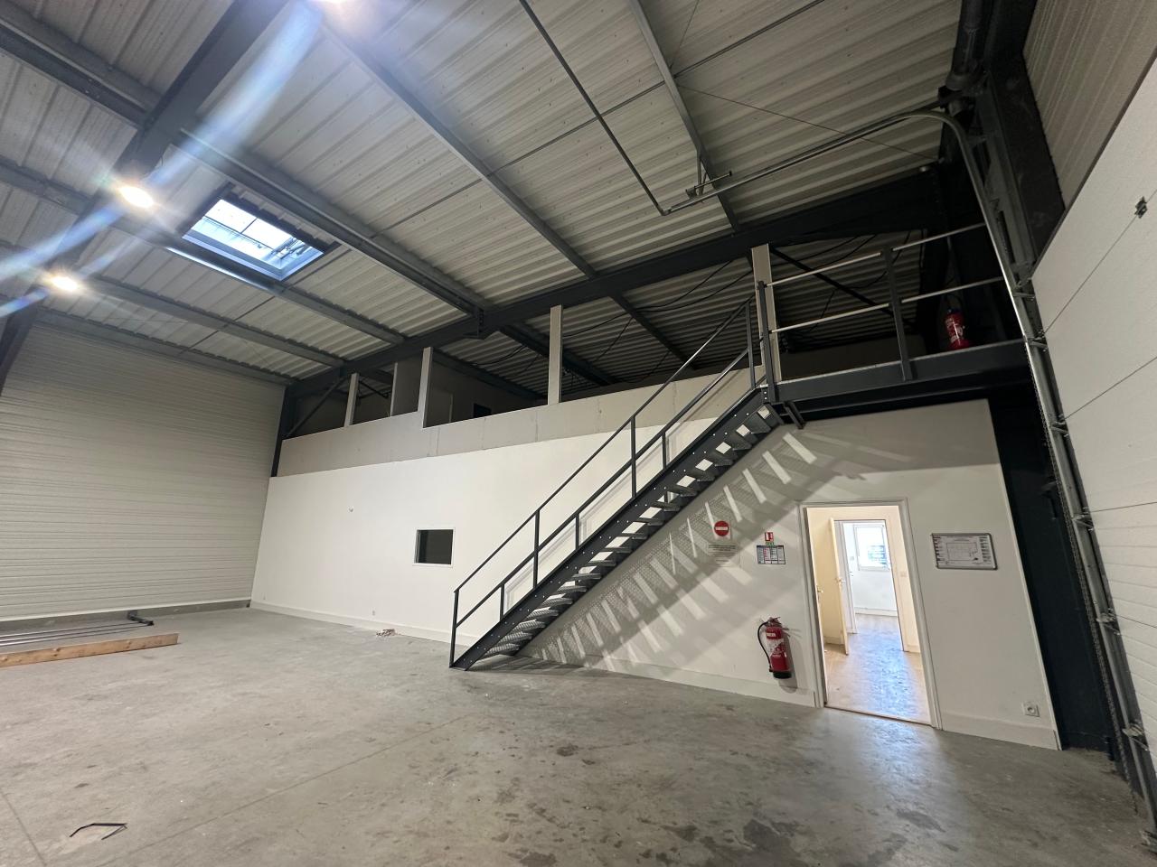 Location local d'activité Chambray-lès-Tours Indre-et-Loire OLACT2537152 2