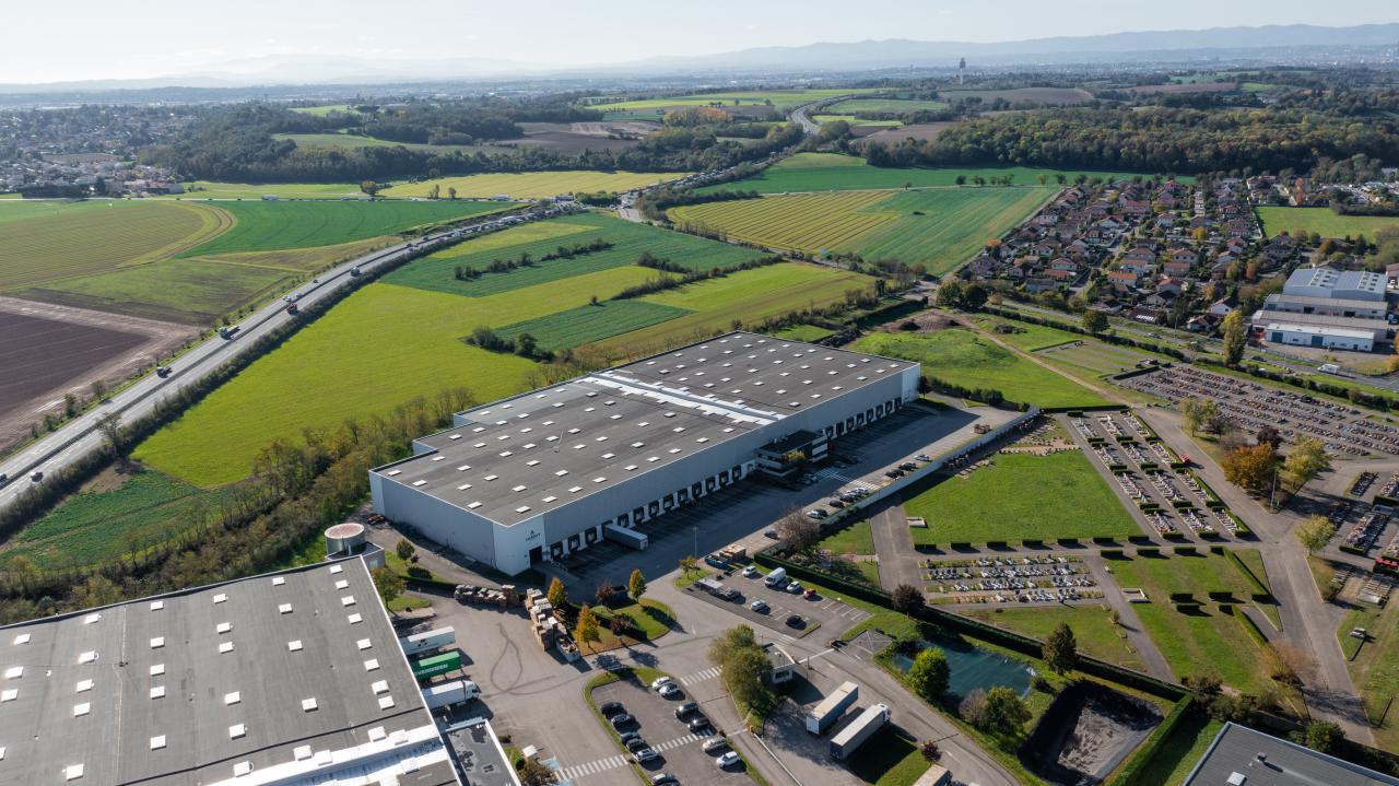 Location entrepôt classe a Meyzieu Rhône OLLOG2537051 2