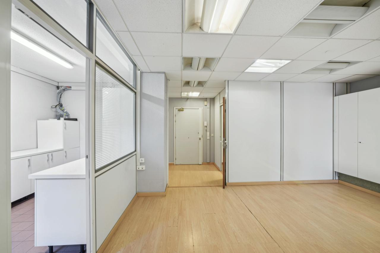 Vente bureau Saint-Laurent-du-Var Alpes-Maritimes OVBUR2530202 2