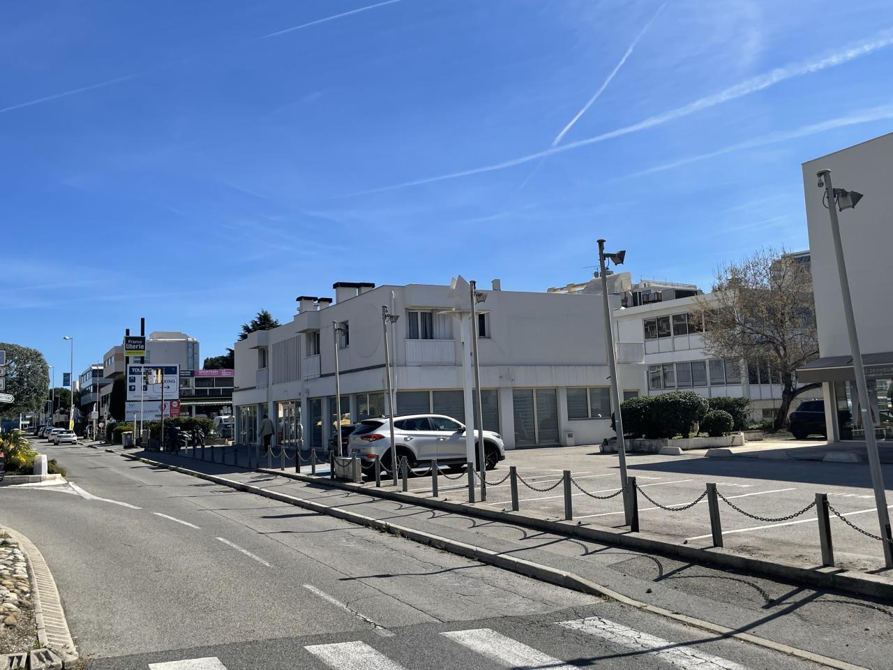 Location commerce Saint-Laurent-du-Var Alpes-Maritimes OLCOM2645354 1