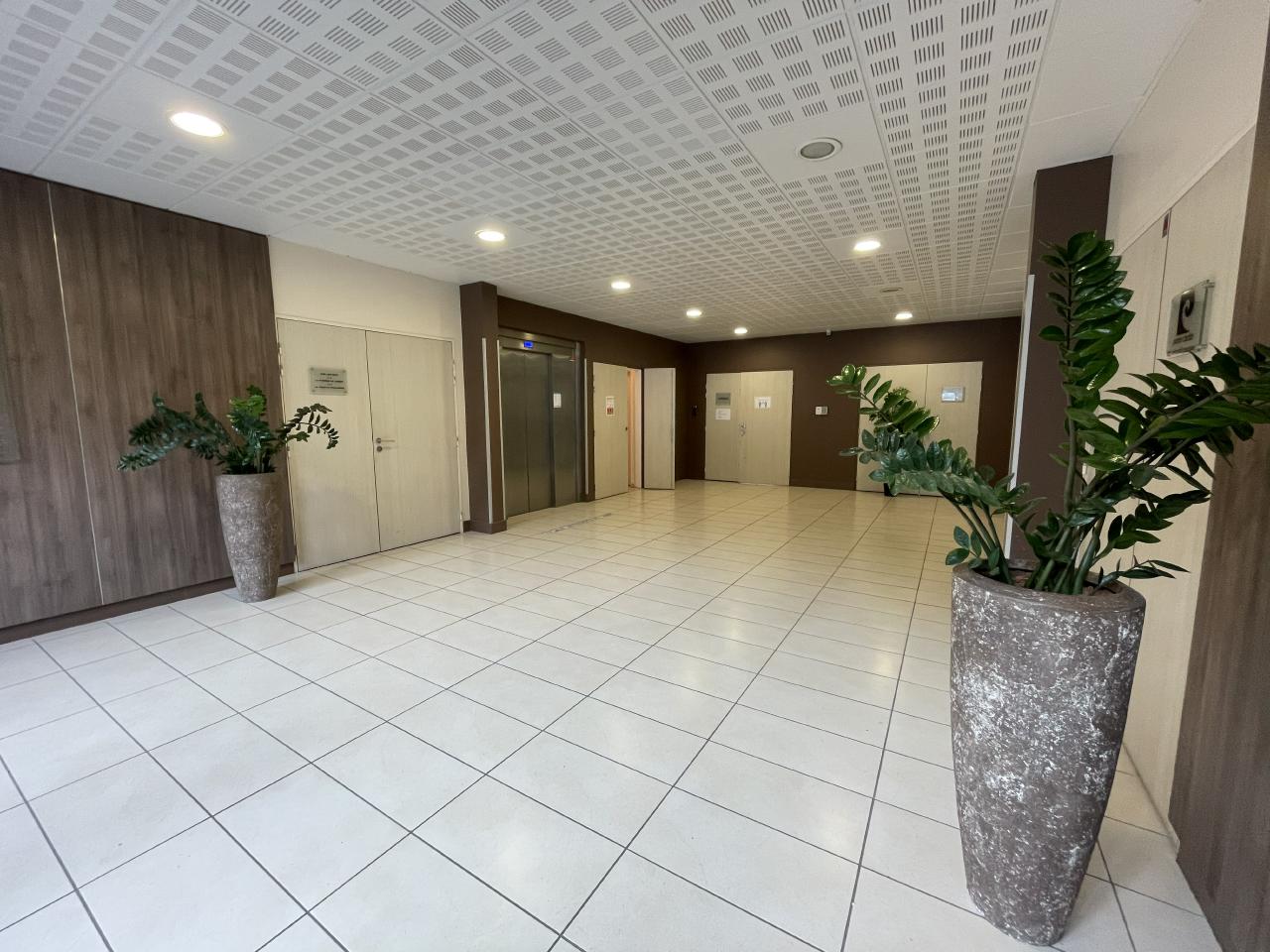 Location bureau Aix-en-Provence Bouches-du-Rhône OLBUR2309247 2