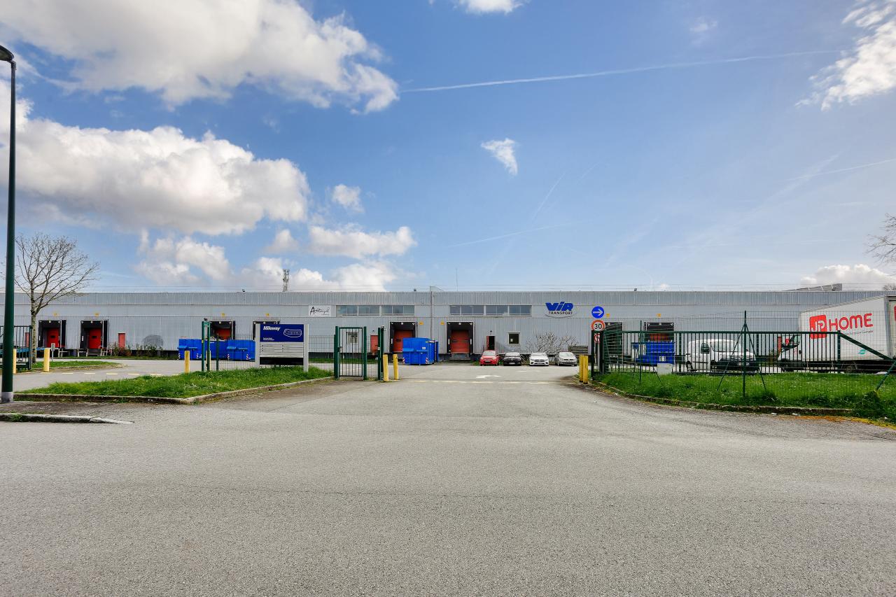 Location entrepôt classe b Chartres-de-Bretagne Ille-et-Vilaine OLLOG2638993 1