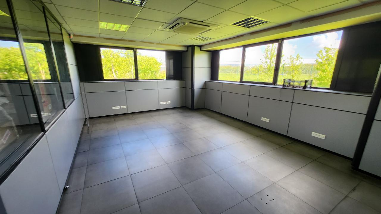 Location local d'activité Ferrières-en-Brie Seine-et-Marne OLACT2422494 2