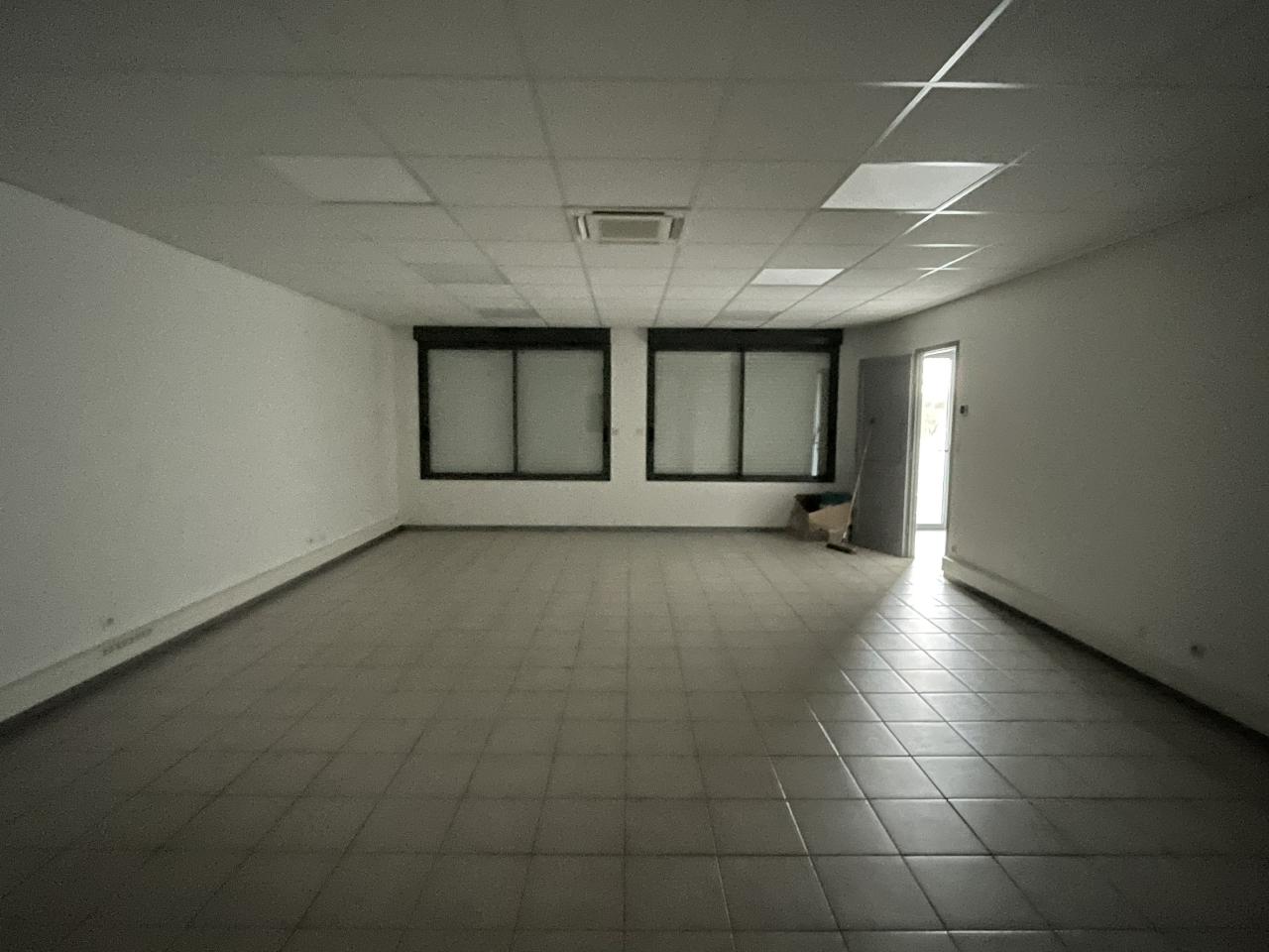 Vente local d'activité Nazelles-Négron Indre-et-Loire OVACT2423717 3