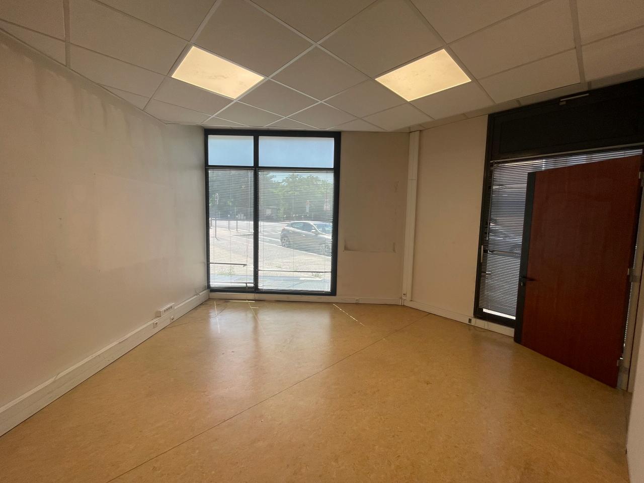 Location bureau Cergy Val-d'Oise OLBUR2423728 3