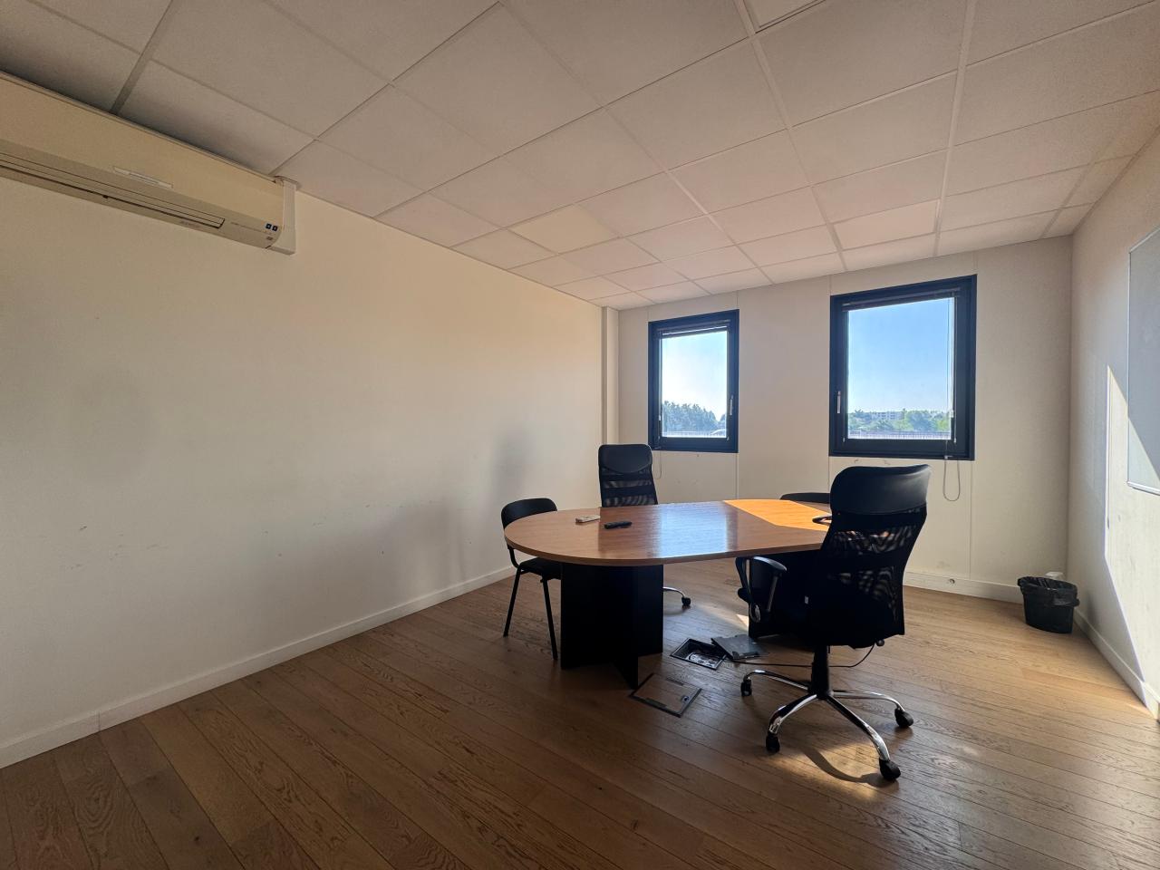 Vente bureau Champagne-au-Mont-d'Or Rhône OVBUR2642059 2
