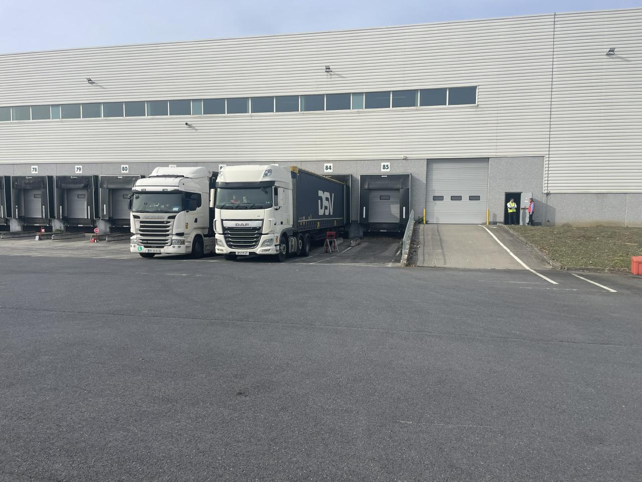 Location entrepôt classe a Raillencourt-Sainte-Olle Nord OLLOG2420967 2