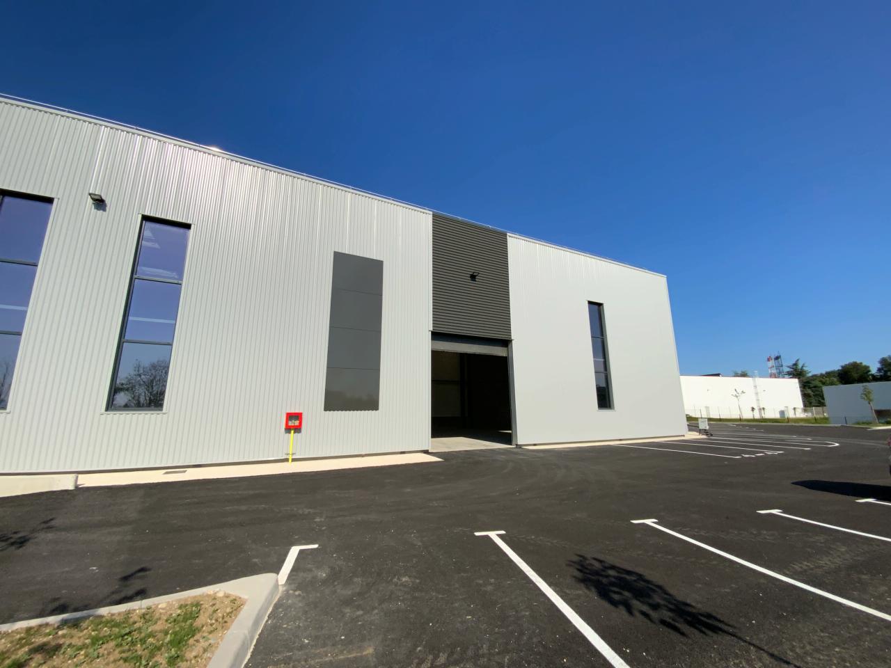 Vente local d'activité Saint-Quentin-Fallavier Isère OVACT2203238 1