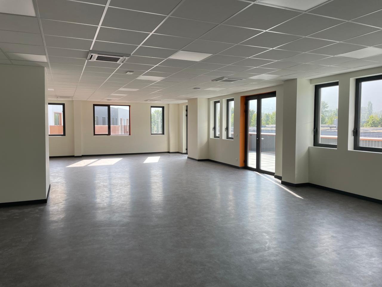 Vente bureau Méry Savoie OVBUR2423551 3