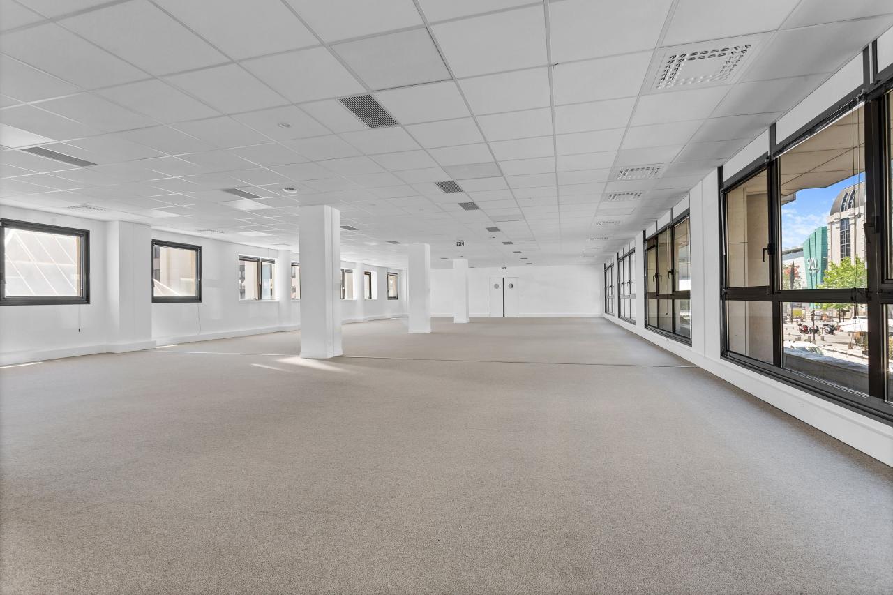 Location bureau Montigny-le-Bretonneux Yvelines OLBUR2317544 2