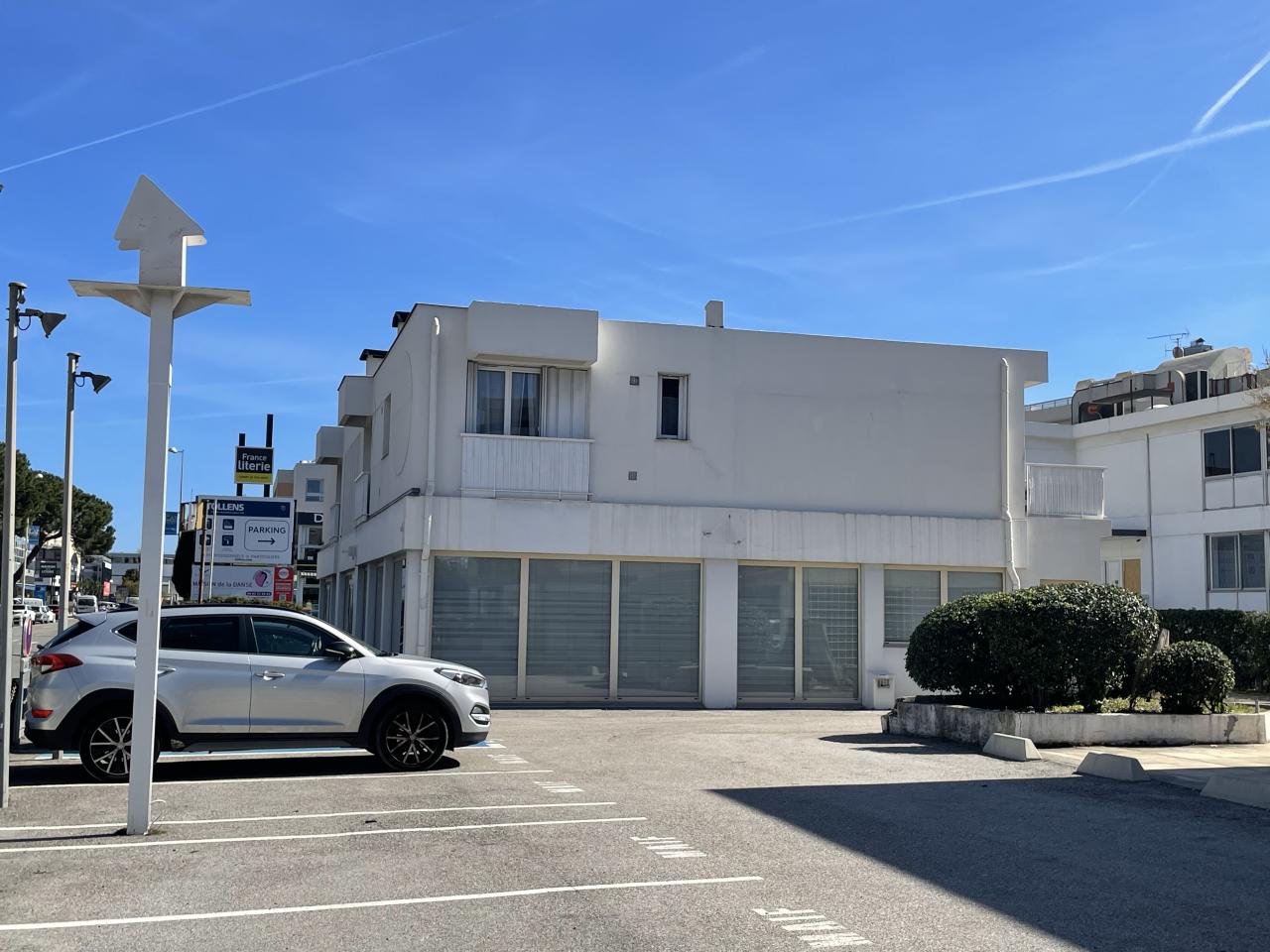 Location commerce Saint-Laurent-du-Var Alpes-Maritimes OLCOM2645354 4