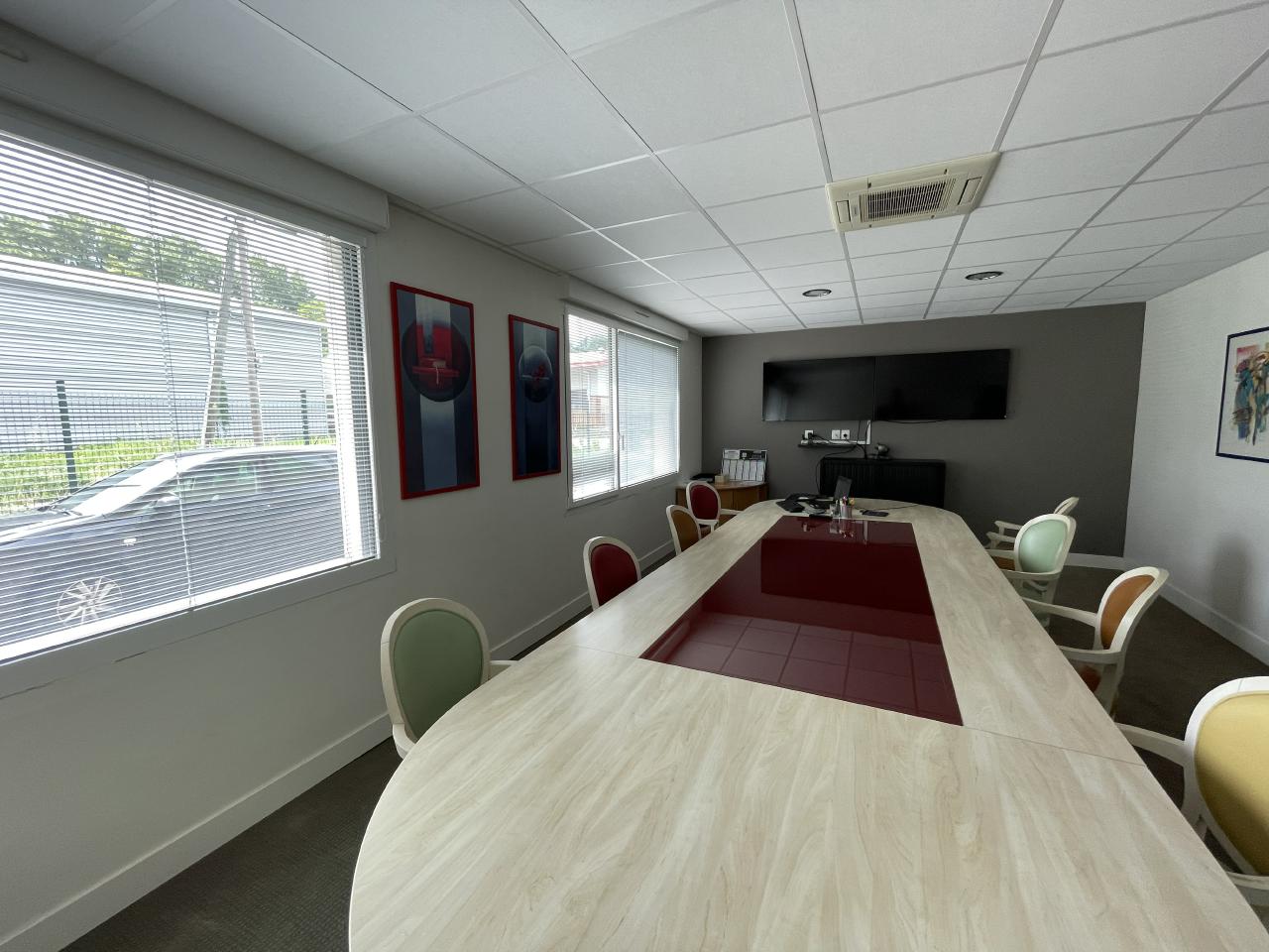 Vente bureau Challes-les-Eaux Savoie OVBUR2422142 2