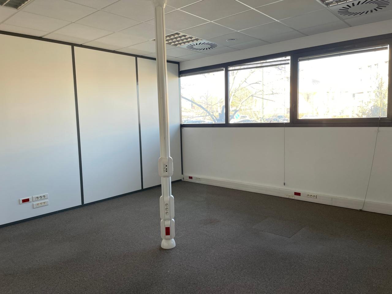 Location bureau Aix-en-Provence Bouches-du-Rhône OLBUR2114931 2