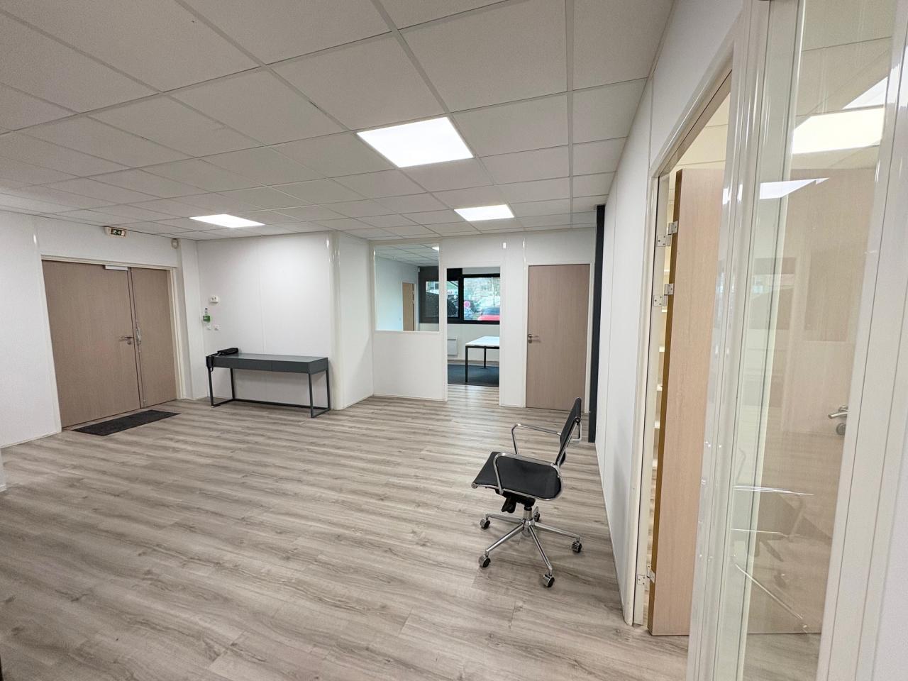 Location bureau Guyancourt Yvelines OLBUR2638897 2