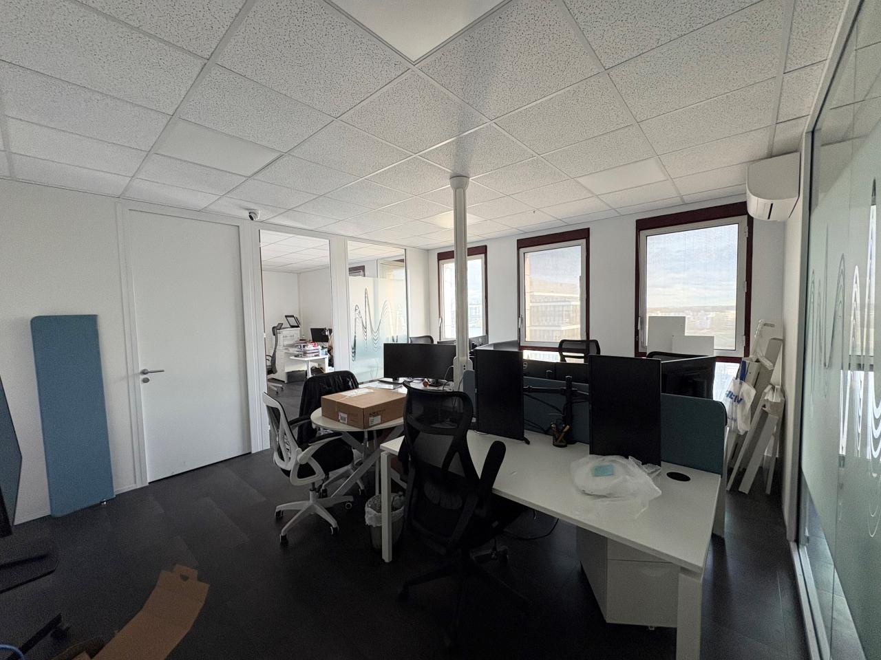 Location bureau Montigny-le-Bretonneux Yvelines OLBUR2639030 4