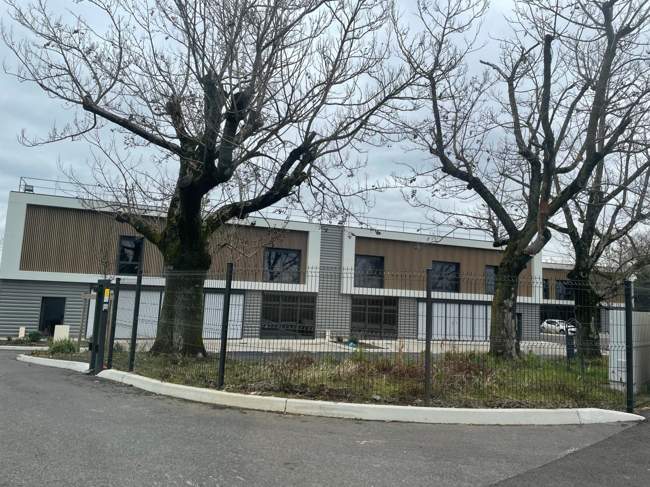 Vente local d'activité Vénissieux Rhône OVACT2428313 4