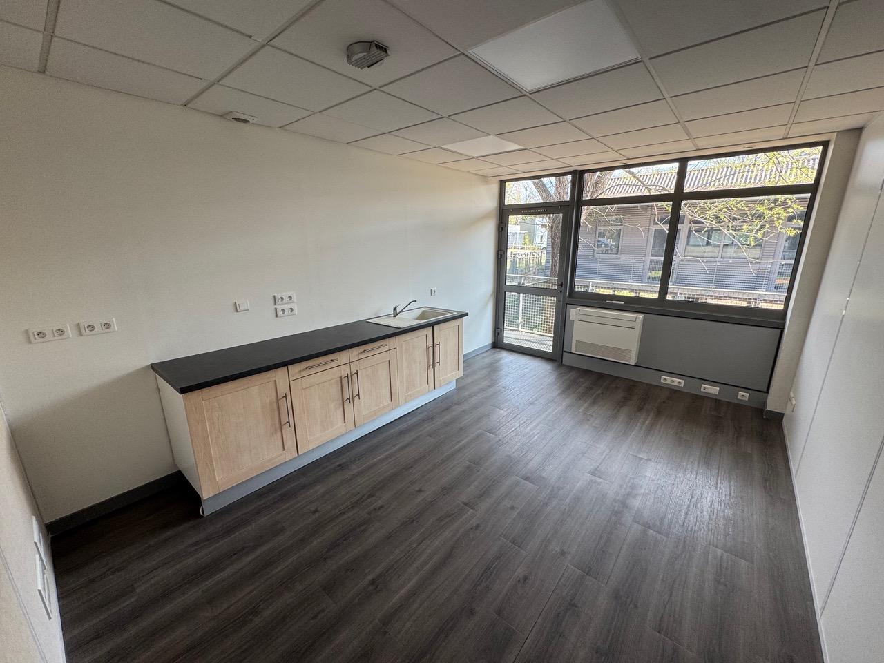 Location bureau Le Bourget-du-Lac Savoie OLBUR2425848 3