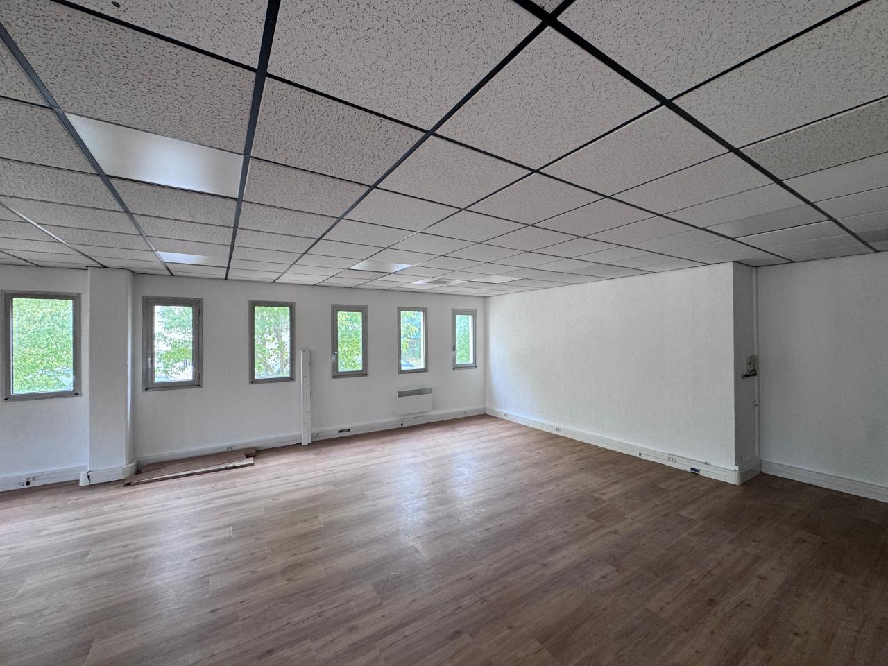 Location bureau La Penne-sur-Huveaune Bouches-du-Rhône OLBUR2642148 2