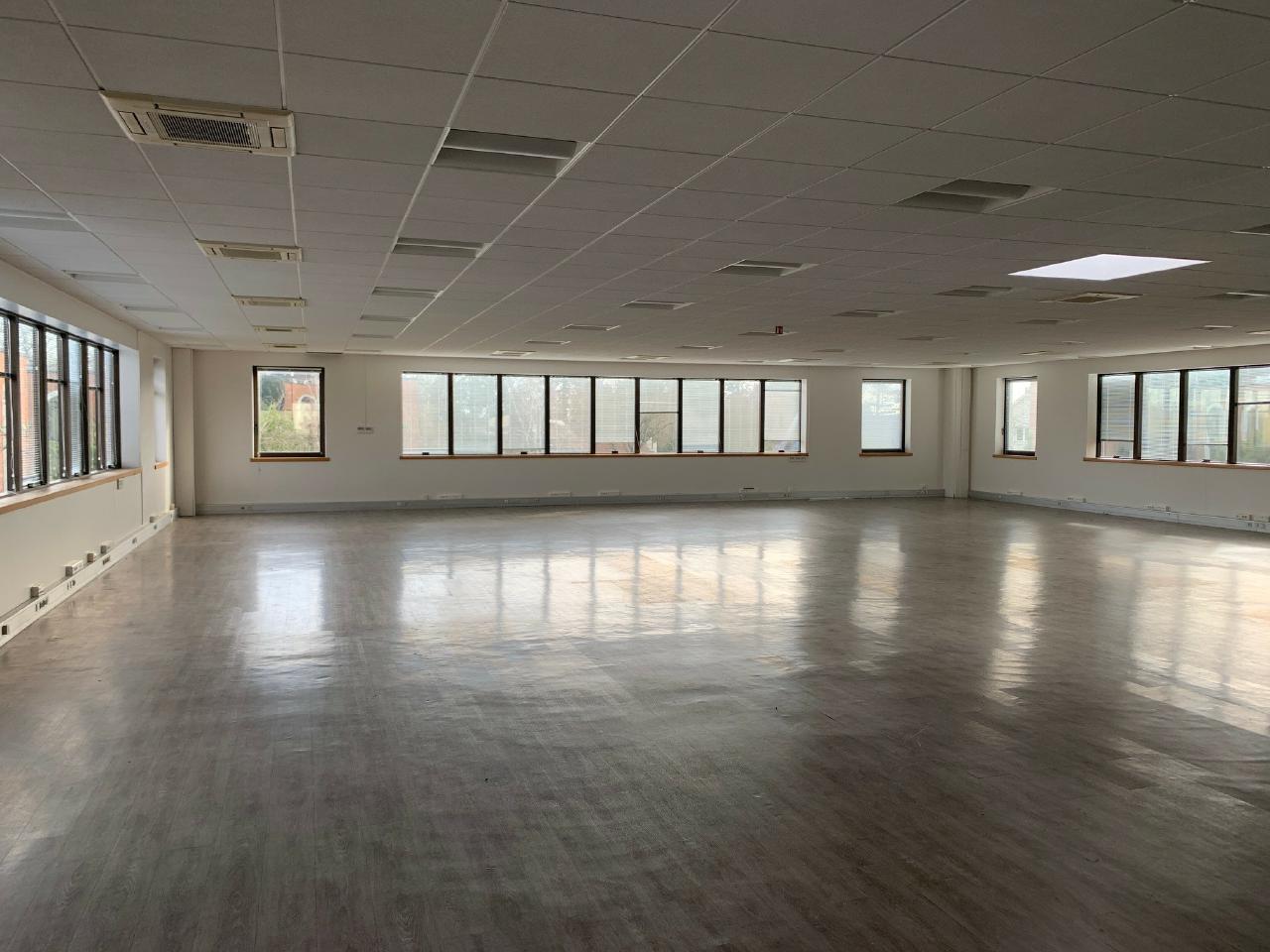 Location bureau Jouy-en-Josas Yvelines OLBUR2203556 1