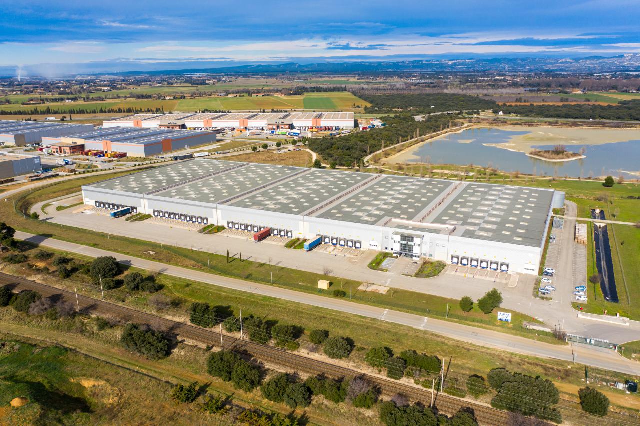 Location entrepôt classe a Saint-Martin-de-Crau Bouches-du-Rhône OLLOG2115434