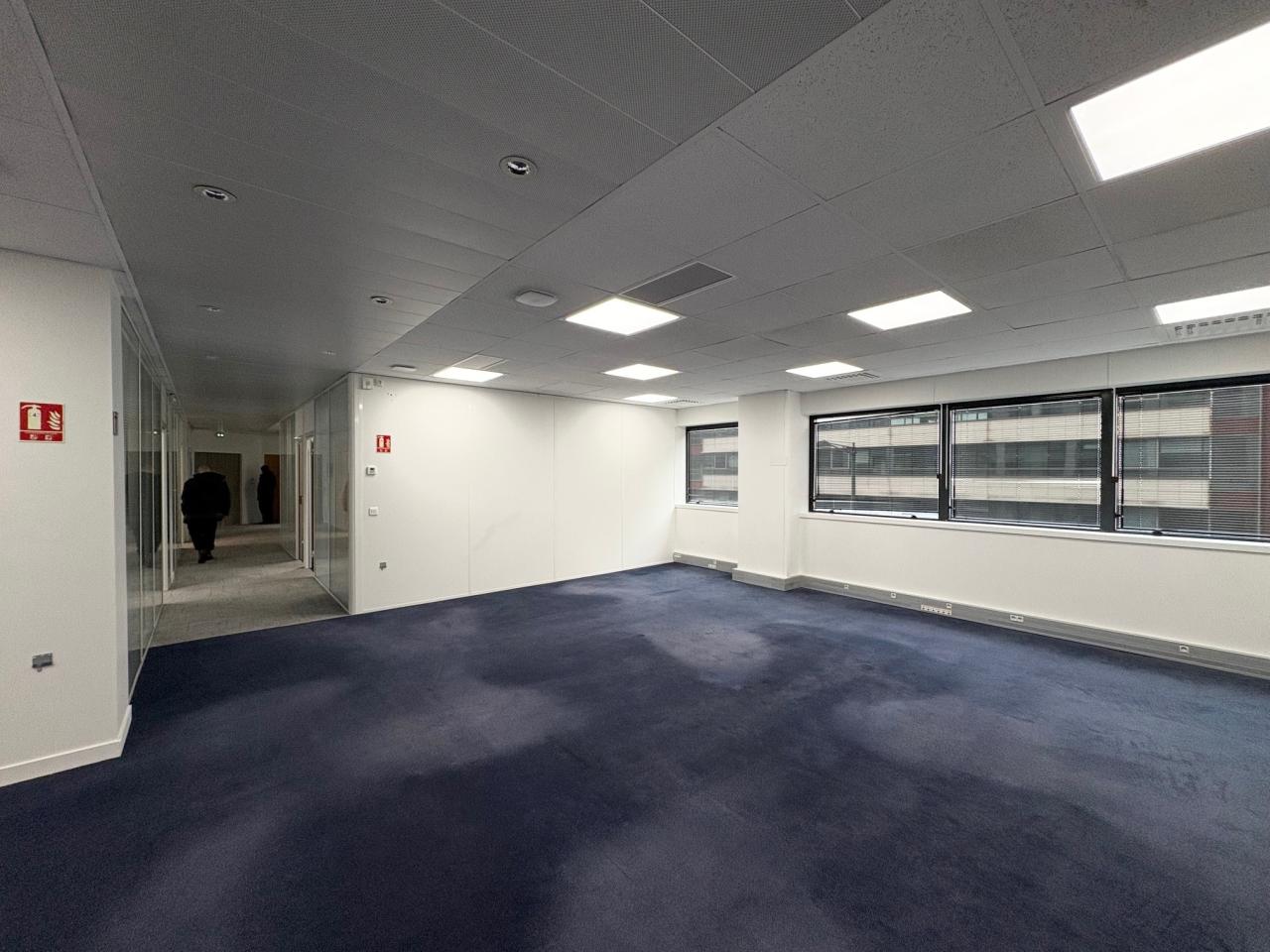 Location bureau Montigny-le-Bretonneux Yvelines OLBUR2317544 3