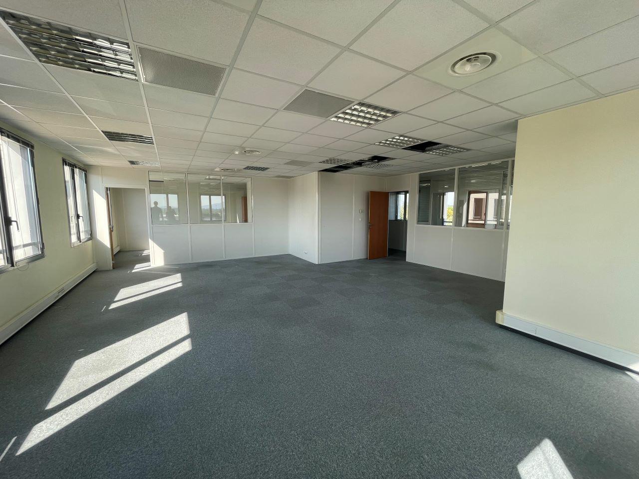 Location bureau Villefranche-sur-Saône Rhône OLBUR2109110 1