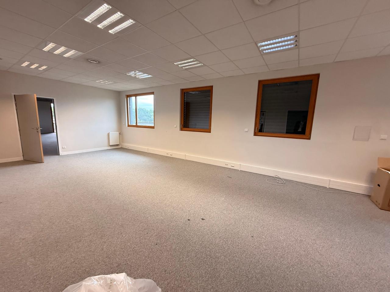 Location bureau Champs-sur-Marne Seine-et-Marne OLBUR2642114 3