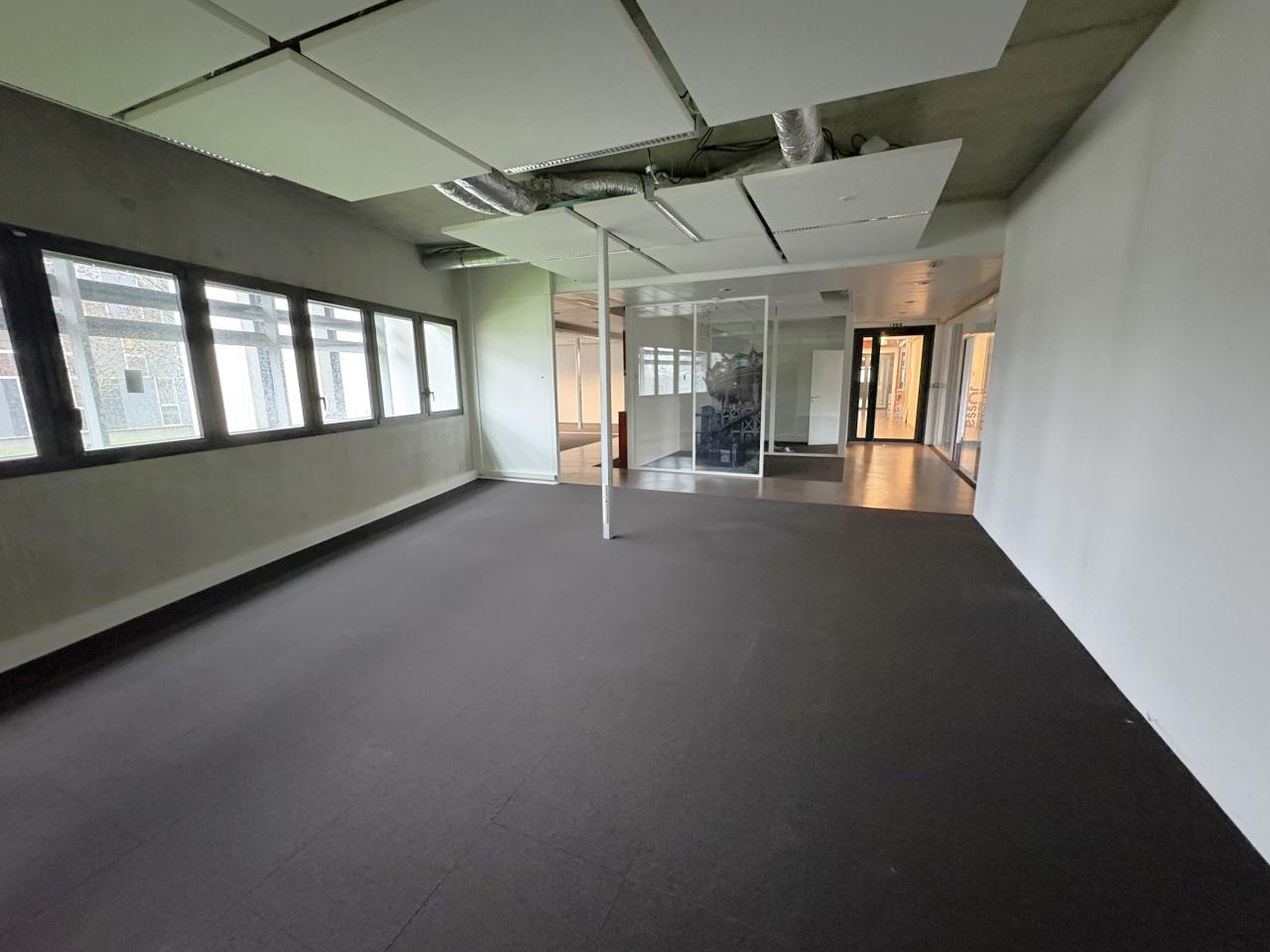Location bureau OLBUR2425662 2