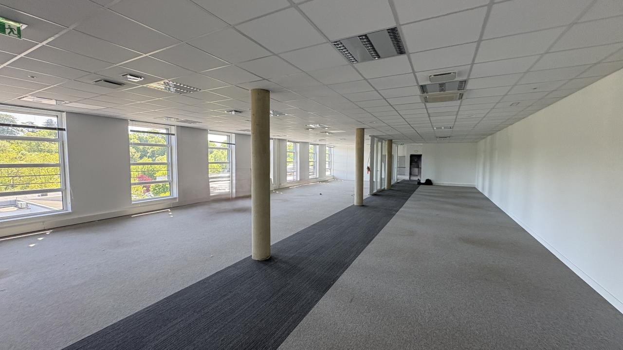 Location bureau Tours Indre-et-Loire OLBUR2421952 1