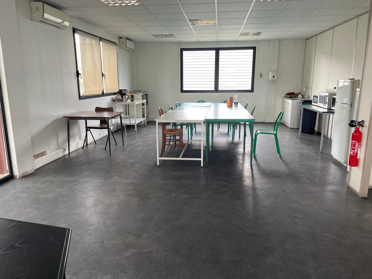 Location local d'activité Décines-Charpieu Rhône OLACT2533705 2
