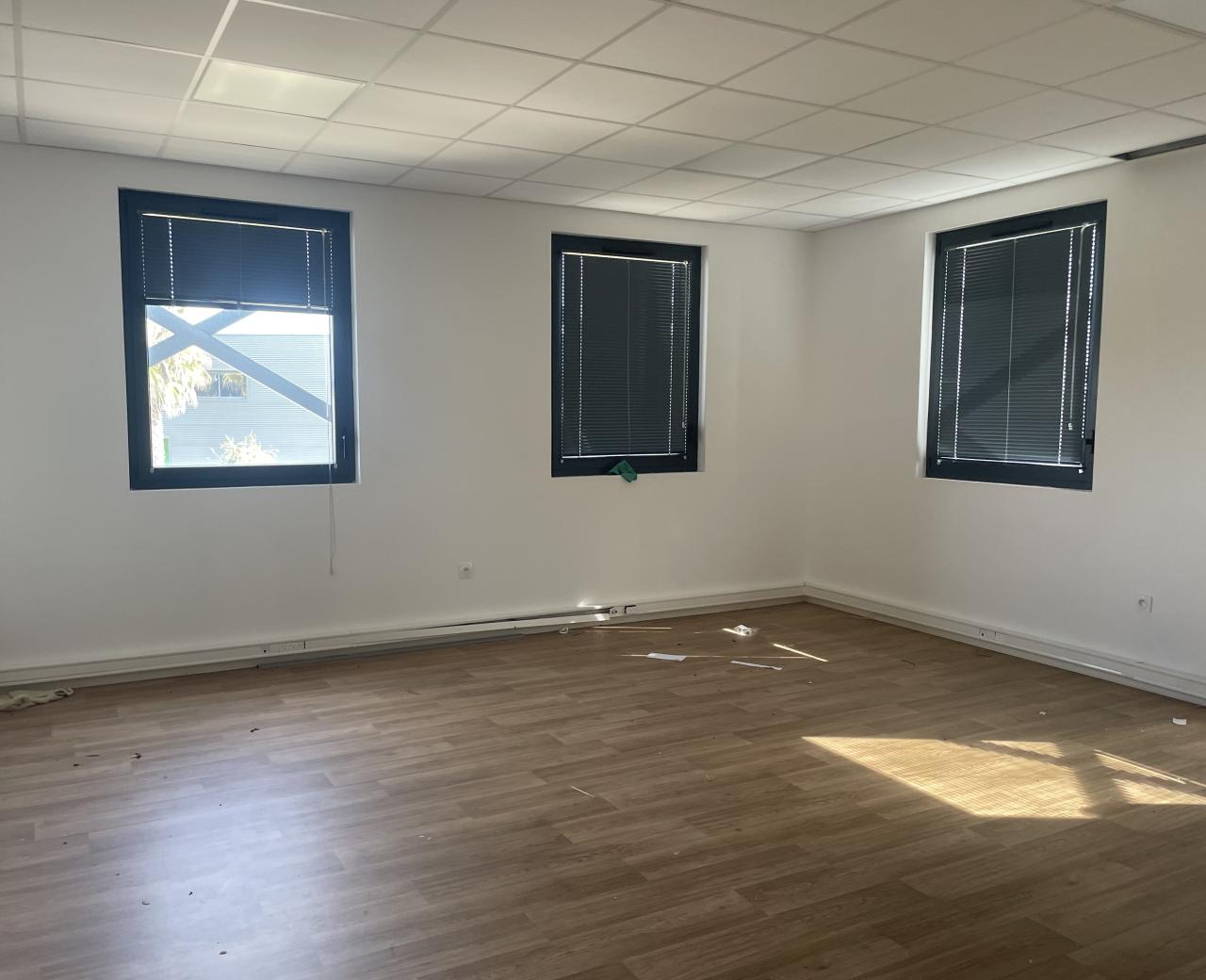 Vente bureau Castries Hérault OVBUR2640403 2