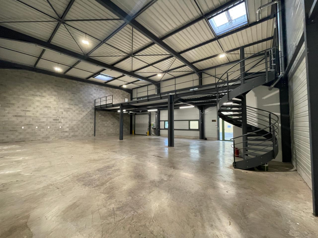 Vente local d'activité Saint-Genis-Laval Rhône OVACT2109588 3