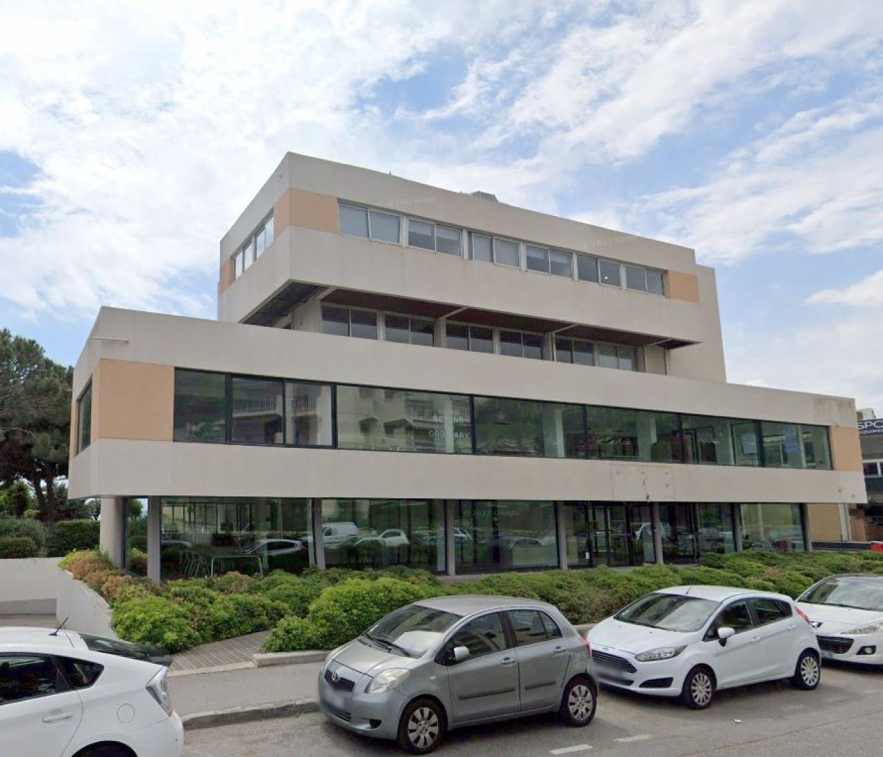 Location commerce Saint-Laurent-du-Var Alpes-Maritimes OLCOM2426147 1