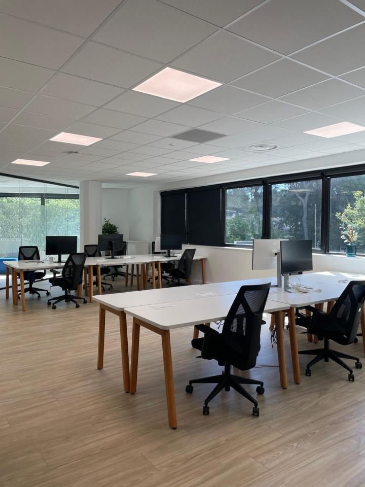 Location bureau Sophia Antipolis Alpes-Maritimes AOLBUR2645000_2 3