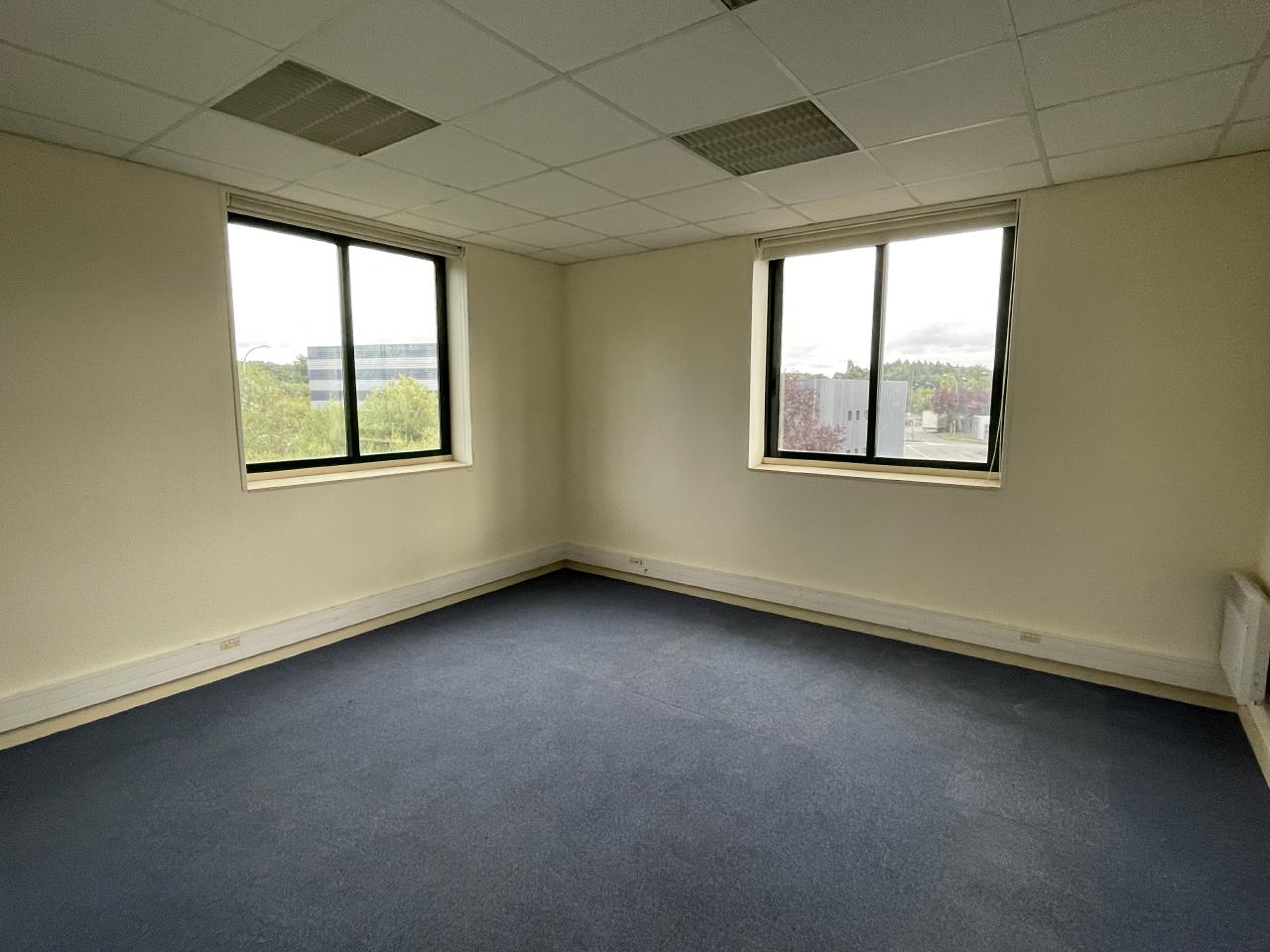 Location bureau Vern-sur-Seiche Ille-et-Vilaine OLBUR2112781 2