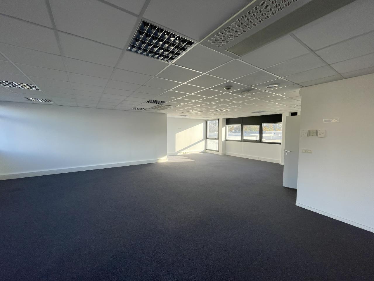 Location bureau Vern-sur-Seiche Ille-et-Vilaine OLBUR2113353 4