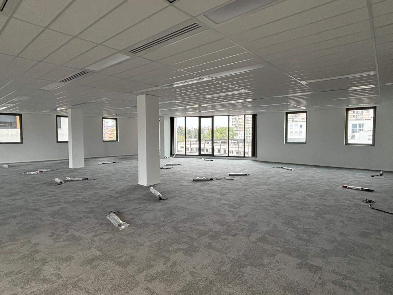 Location bureau Vénissieux Rhône OLBUR2203146 3