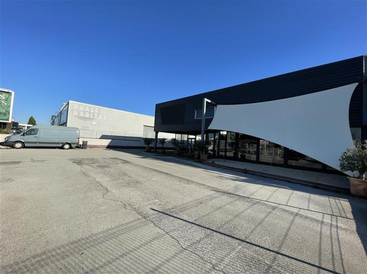 Location commerce Mauguio Hérault OLCOM2638066 1